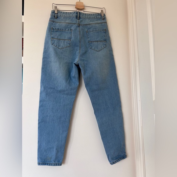 Women's Highwaisted Jeans - Size 6 - Picture 2 of 4
